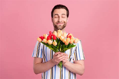 Do Men Like Flowers? Exploring the Blossoming Debate