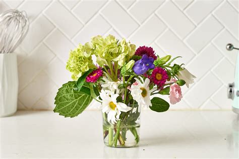 How to Preserve Flowers with Hairspray and Why Bananas Might Be the Secret Ingredient